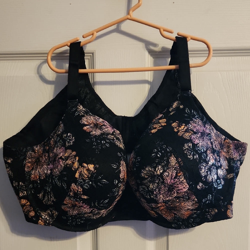 NWOT torrid Black Floral Lace Underwire Bra with Pink & Gold Accents